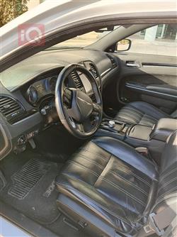 کرایسلەر 300